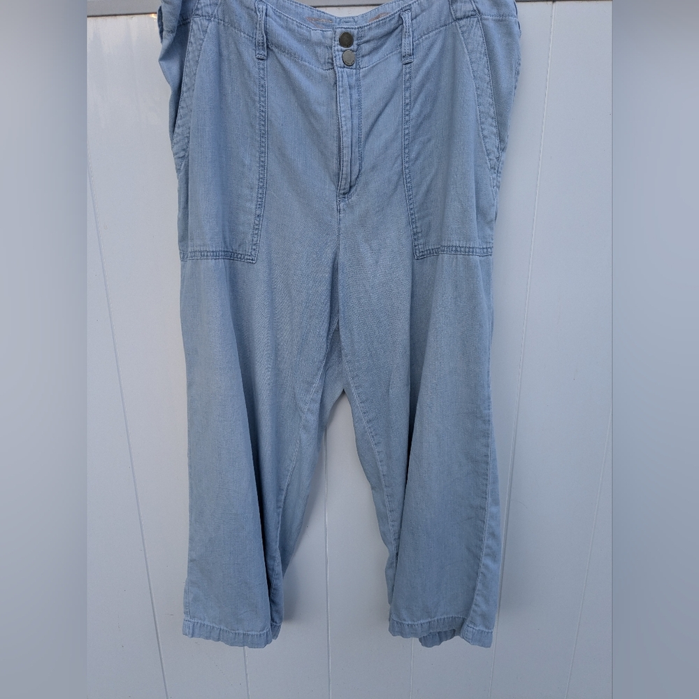 Seven7 Jeans Wide Leg Tencel Soft Light Wash Jeans Size 14 Patch Pocket Comfy